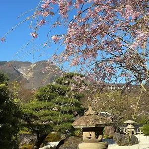 Onsen & Garden -asante Inn- בית הארחה