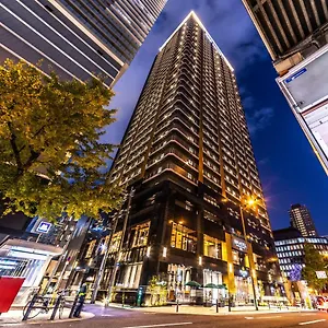 Apa & Midosuji Hommachi Eki Tower מלון